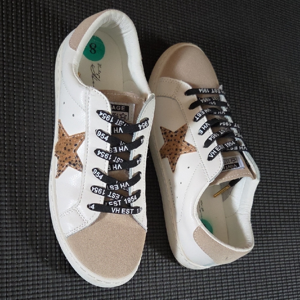 Vintage Havana Women's White and Brown Star Sneakers - Picture 3 of 10